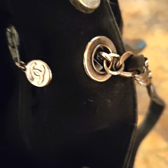 CHANEL Black Suede Tassel Shoulder Bag - Picture 6 of 15